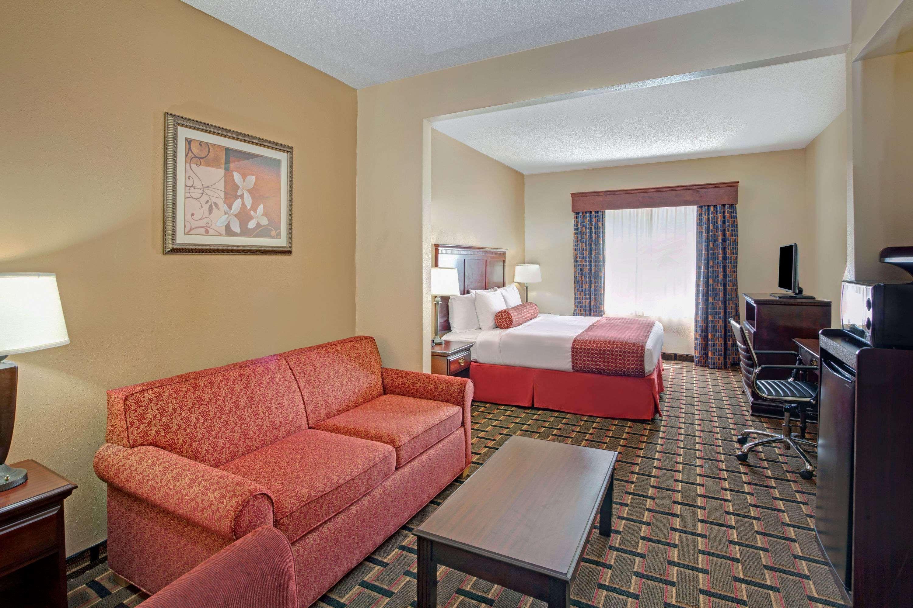 Baymont By Wyndham Kennesaw Hotel Exterior photo